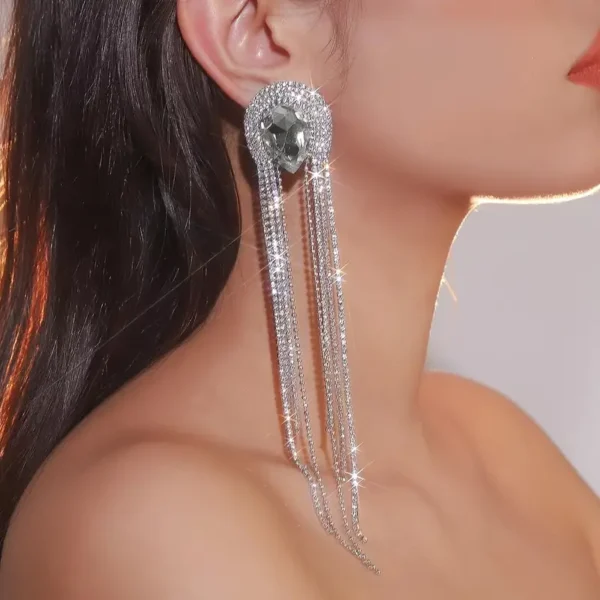 ⁦قرط دائري فضي مزين بحجر الراين اللامع، إكسسوار عصري أنيق للحفلات والمناسبات الرسمية،⁩ - الصورة ⁦2⁩
