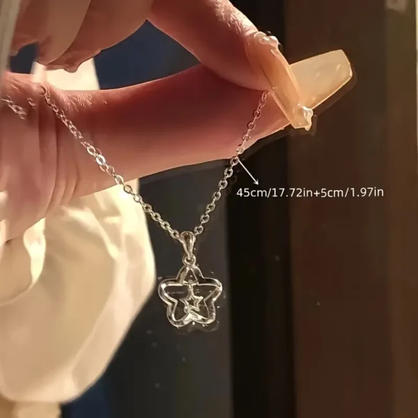 ⁦قلادة نجمة أنيقة وجميلة، سلسلة سبيكة، تعويذة نجمة لامعة للارتداء اليومي، إكسسوار موضة متعدد الاستخدامات للنساء، مناسب لجميع الفصول⁩ - الصورة ⁦2⁩
